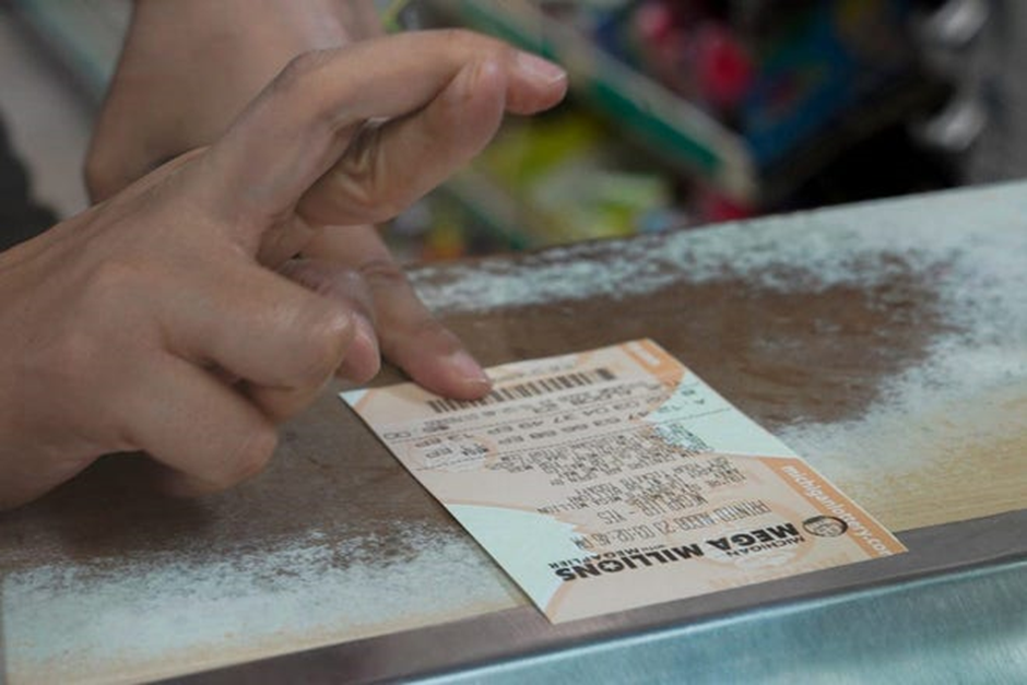Missed Again: Mega Millions Jackpot Jumps to $326M - See Last Night's Numbers 1 image 149